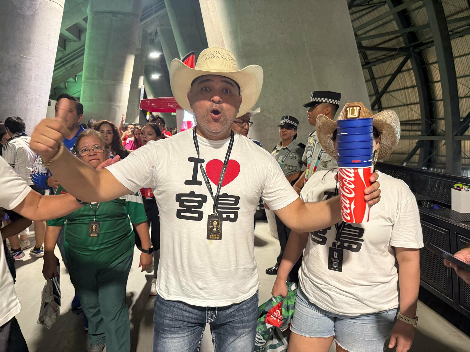 日本を熱烈応援していた外国人ファン ©Yusuke Mimura