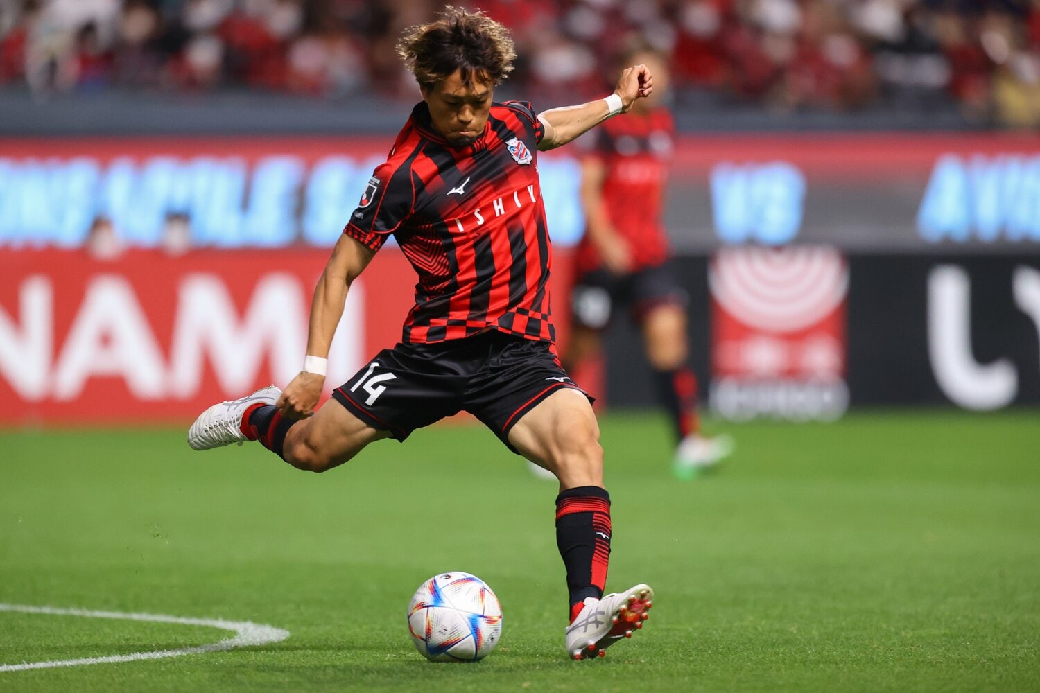 2022年10月のアビスパ福岡戦。この日もスタメン出場した駒井だったが、前半39分に途中交代。チームはその後、逆転負けを喫した　©︎J.LEAGUE