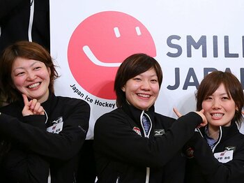 アイスホッケー女子世界選手権展望。大会の“意味”と日本代表の横顔。＜Number Web＞ photograph by AFLO SPORT