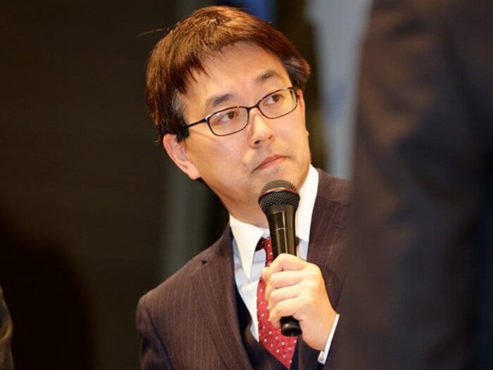 羽生善治九段、通算タイトル100期挑戦へ近づく!「ペースを乱さず一手一手指すように」冷静な差し回しで、同世代の“激辛流”と1勝1敗のタイに。<Number Web> photograph by Keiji Ishikawa