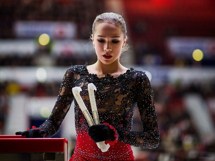 更に進化した五輪女王ザギトワ。ヘルシンキGPで見せた圧倒的能力。＜Number Web＞ photograph by Joosep Martinson/ISU via Getty Images