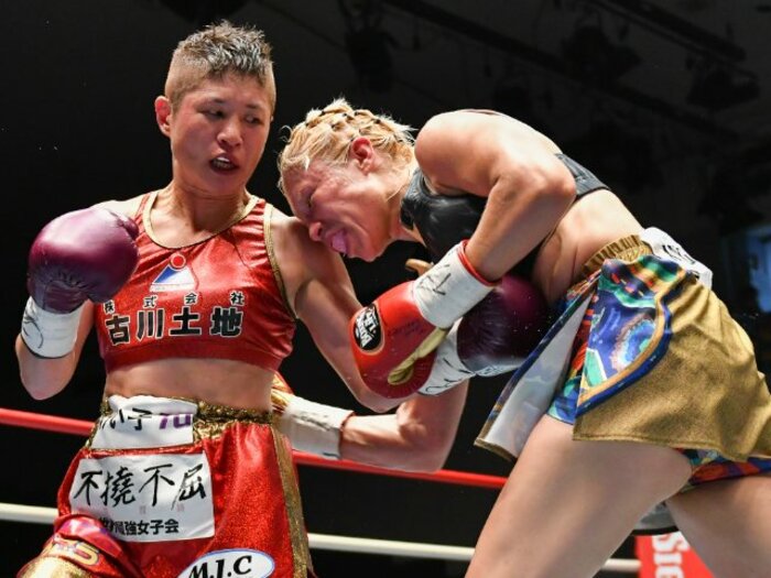 「MRIを撮ってからでないと…」世界5階級制覇&日本“最年長”45歳女子プロボクサー・藤岡奈穂子がアメリカのリングに立つ日<Number Web> photograph by AFLO
