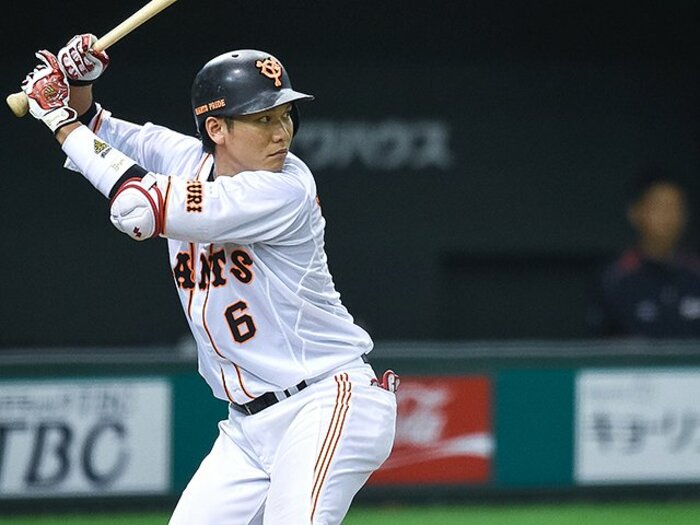原監督「コメントも変わってきた?」新主将・坂本勇人が探る新たな世界。<Number Web> photograph by Nanae Suzuki