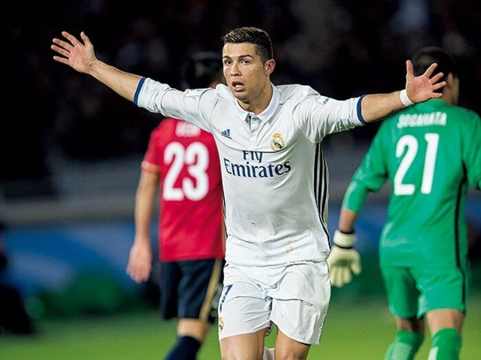 なんかロナウド、たいしたことないね。～岡田武史は同調圧力にまるで呑まれない～＜Number Web＞ photograph by Nanae Suzuki