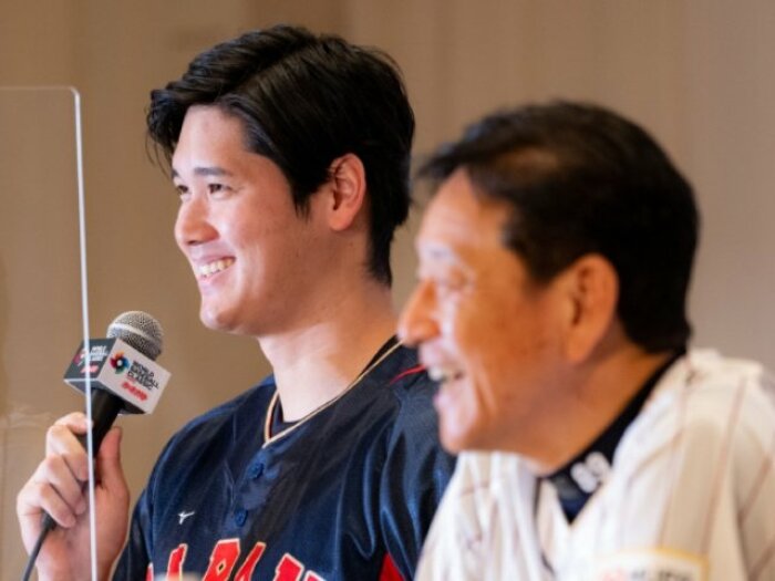大谷翔平の遠慮なし“ツンデレ発言”→ピリピリ空気が一変…WBC会見後、舞台袖の会話に見た栗山監督との“リアルな師弟関係”＜Number Web＞ photograph by Nanae Suzuki