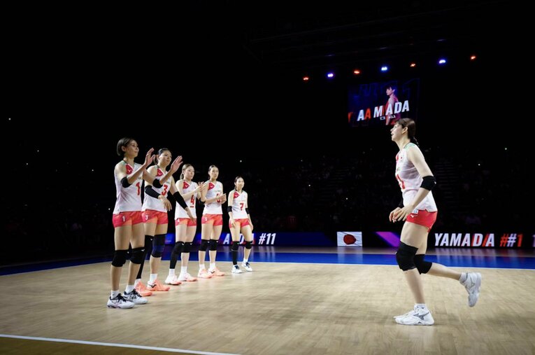 バレーボール女子日本代表（VNLタイ戦）　©︎Volleyball World