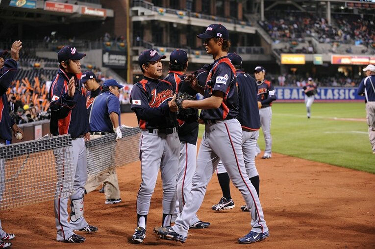 ダルビッシュ有、山田久志コーチ　©︎Naoya Sanuki