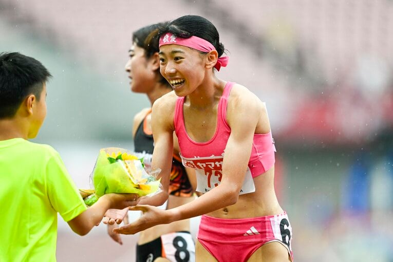 今後は2分2秒57の高校記録の更新と、「壁」と言われる2分切りに挑むという　©Asami Enomoto