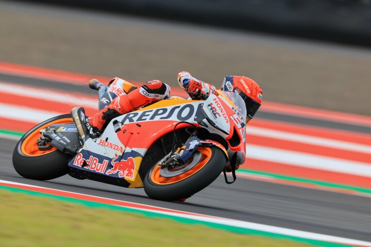 予選15番手につけたマルケスだったが、ウォームアップ走行での転倒の影響で決勝をキャンセル。次戦以降の出場が心配される