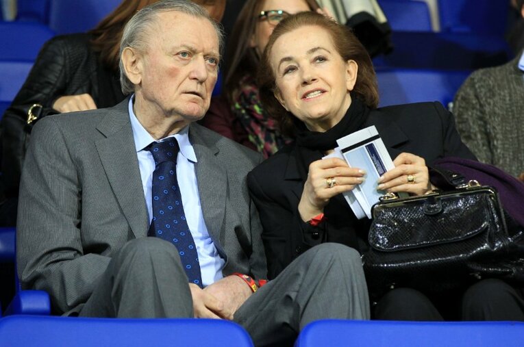 2014年9月、UEFA U-21欧州選手権予選のオーストリア対ボスニア・ヘルツェゴビナ戦会場に現れたオシム夫妻 ／ photograph by aflo