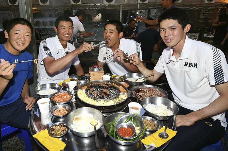 U-18日本代表時代の奥川、宮城、佐々木朗　©Kyodo News