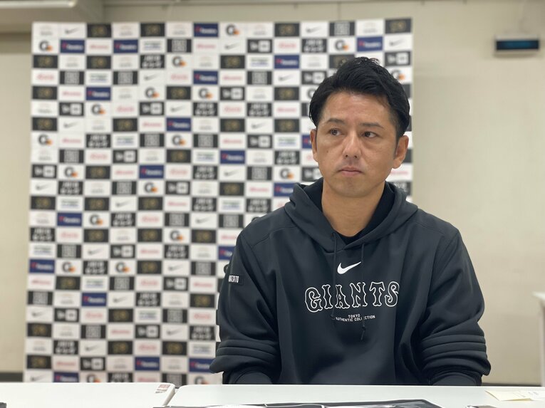 現在は、巨人のスコアラーとして活躍する中里（2024年撮影）