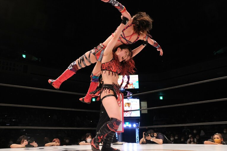 朱里vs林下詩美（2021年12月29日スターダム両国大会）　©Norihiro Hashimoto