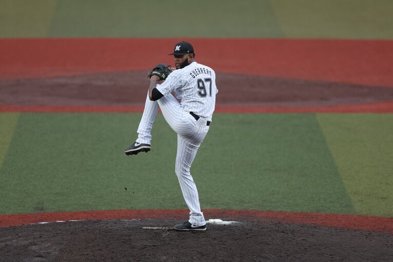 紆余曲折を経てこのマウンドに辿り着いた　©︎Chiba Lotte Marines