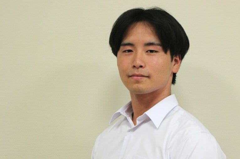 インタビューに応じた県立千葉・加賀谷一 ／ photograph by Uhyon Cho
