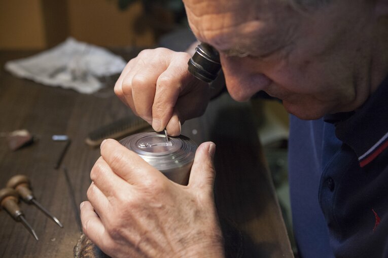 W杯製造工程の様子　©Paolo Vezzoli