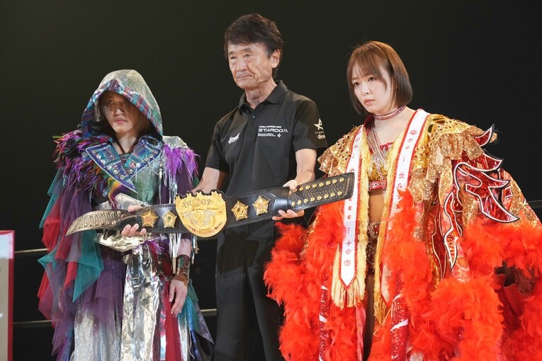 IWGP女子王座をかけて戦う時がきた朱里とSareee　©Essei Hara