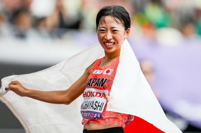 初出場の世界陸上女子マラソンで7位に入賞した小林香菜。レース直後は先頭を引っ張る積極性も見せたが、その戦略の中身は…？ ／ photograph by Nanae Suzuki