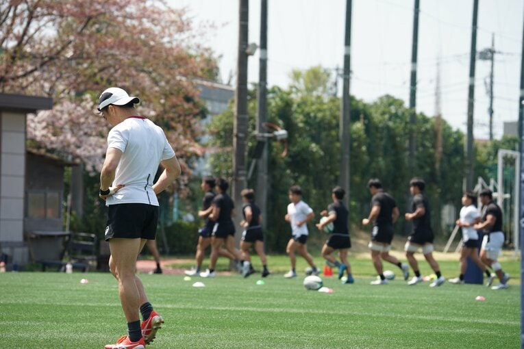 桜を横目に、スプリントを繰り返していた小西　©︎Kenta Nakaya