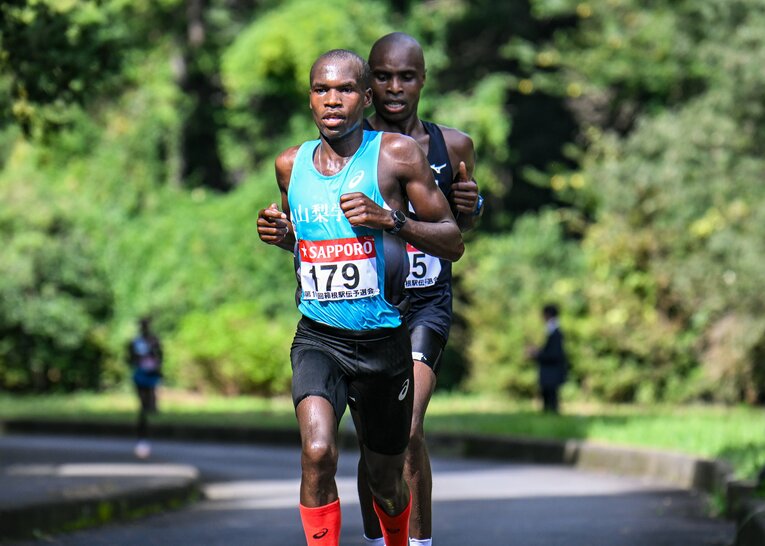 山梨学院大のブライアン・キピエゴは昨年予選会全体2位の活躍を見せたが、本大会は補欠登録。心中期するものがあるだろう　©Nanae Suzuki