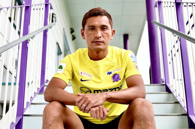 今季でプロ20年目を迎えるサンフレッチェ広島MF青山敏弘（37歳）　©Atsushi Iio