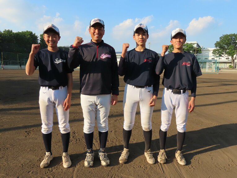 小川君、飯島監督、角君、勝山君©Kou Hiroo