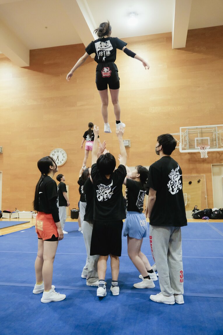 現在の東外大チアリーディング部の練習風景。部員は80人を超えるという　©Wataru Sato