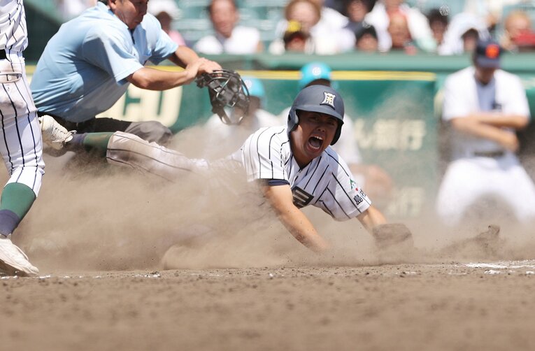 14年ぶりの甲子園は宮崎商との初戦をサヨナラで制した　©JIJI PRESS