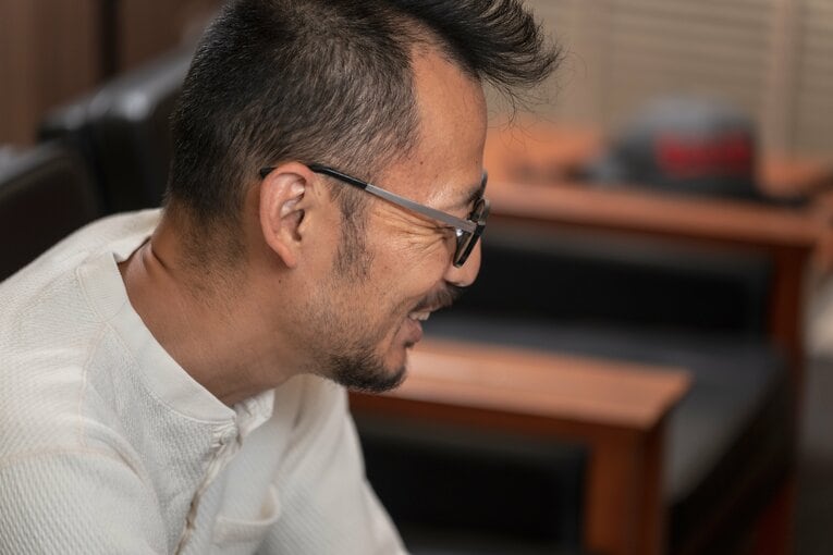 “マキバオーと同じ”白毛のソダシは「圧倒的なスター感がありますよね！」動物マンガの名手・つの丸が“保護犬活動”に尽力する理由(6)