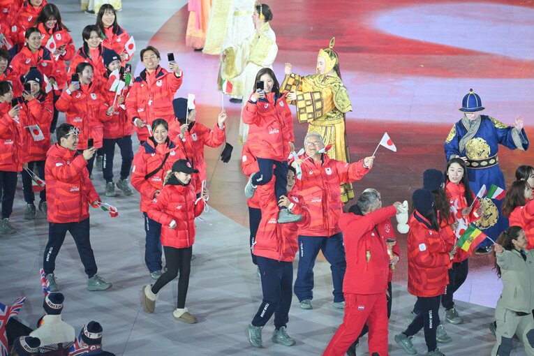 【りくりゅうレア写真】閉会式での仲睦まじい2人　©Nanae Suzuki/JMPA