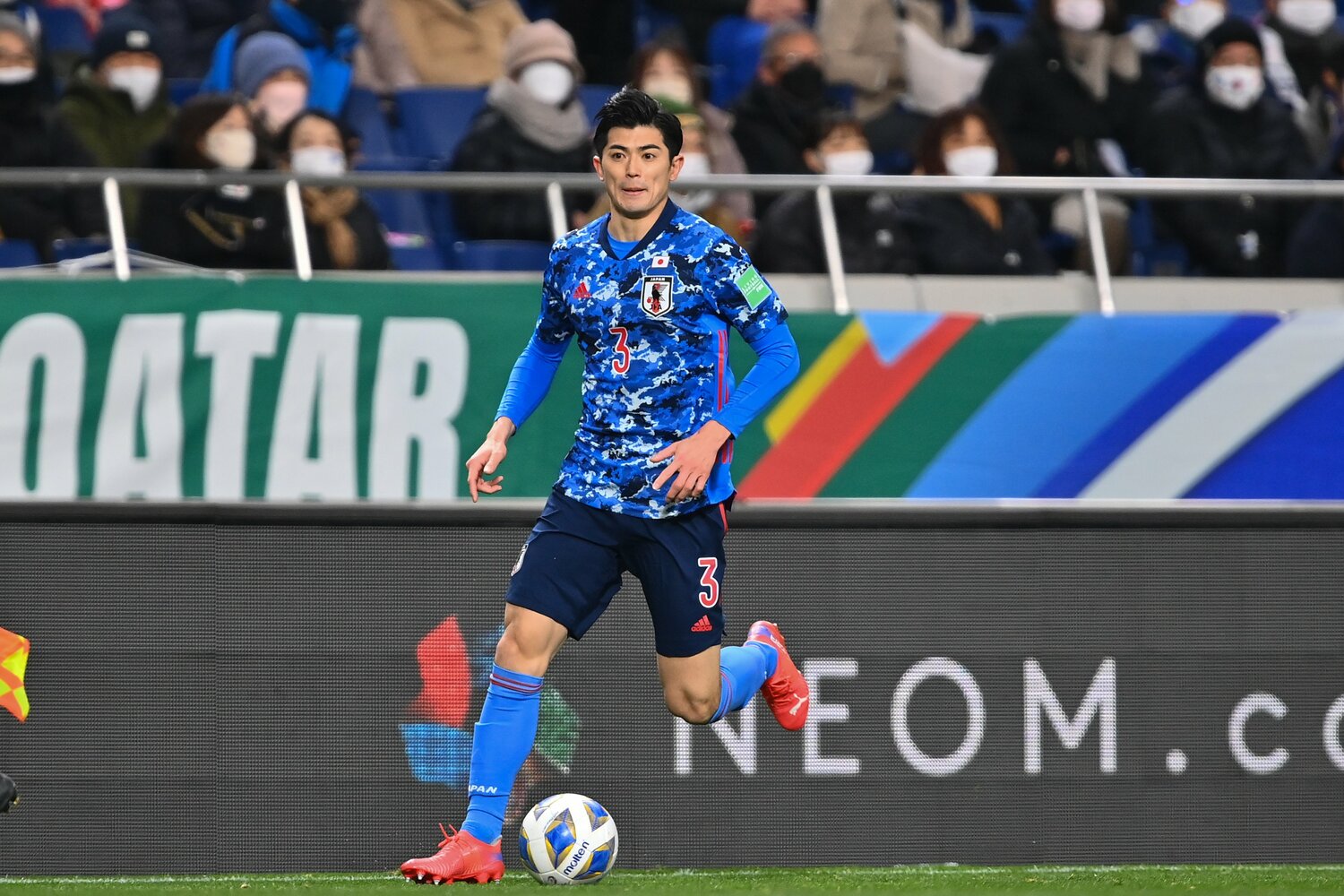 川崎フロンターレの主将であり、不動のセンターバックでもある谷口。クラブでのプレーが代表に活かされていた　©JMPA