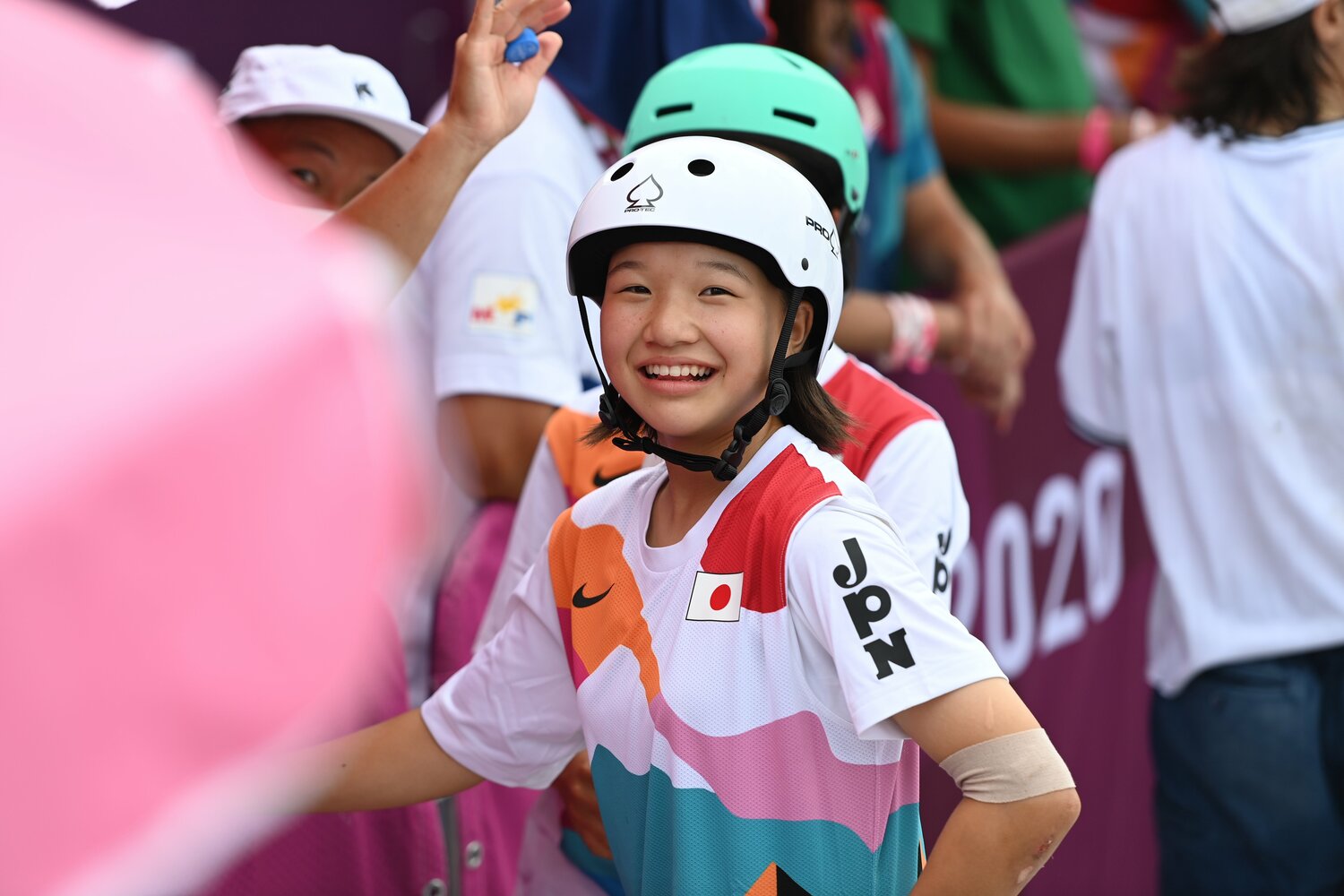 日本人史上最年少の13歳330日での金メダルを獲得した西矢。秋には紫綬褒章を受章した　©JMPA