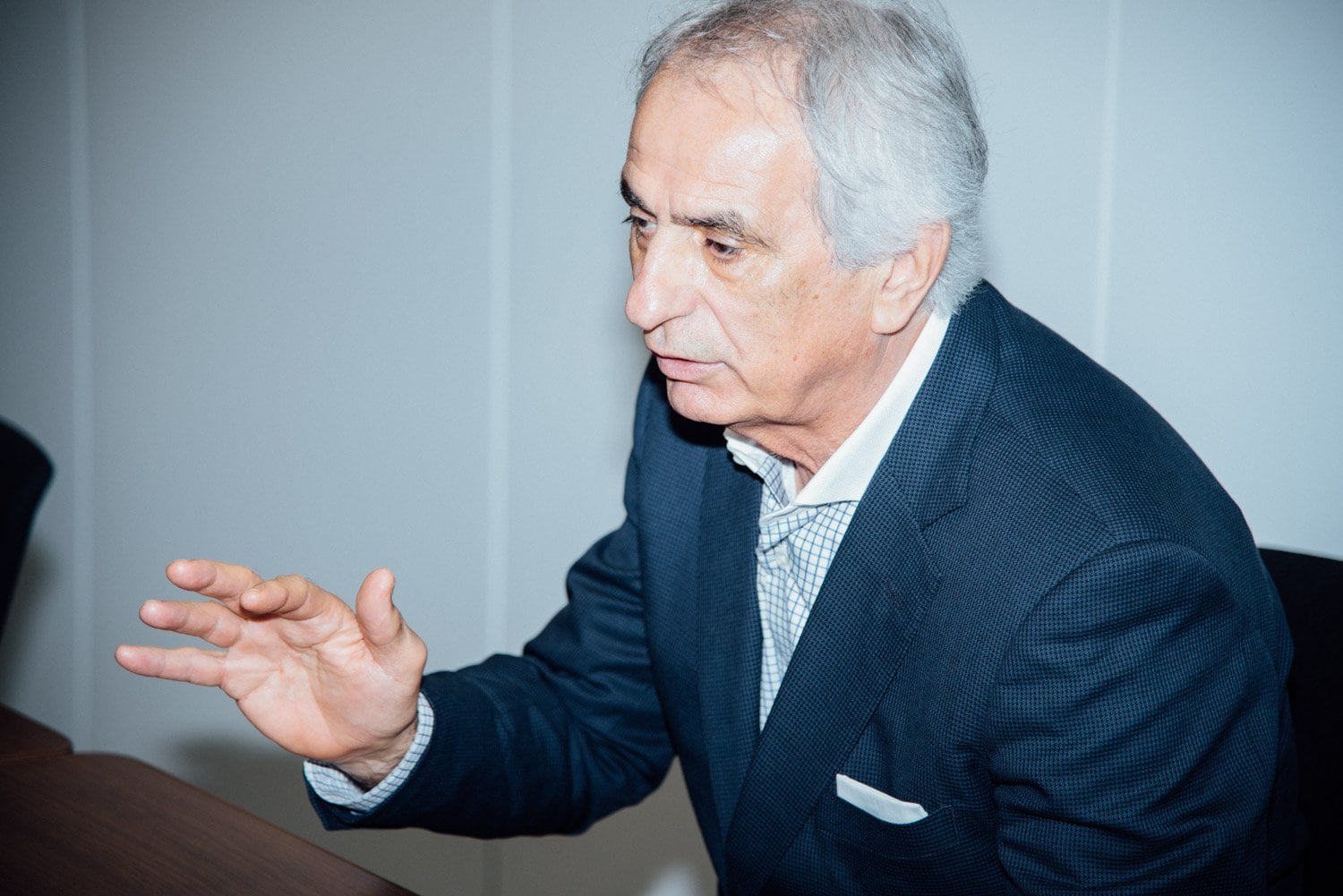 2017年、『Number』のインタビューに答えるハリルホジッチ ©Sports Graphic Number