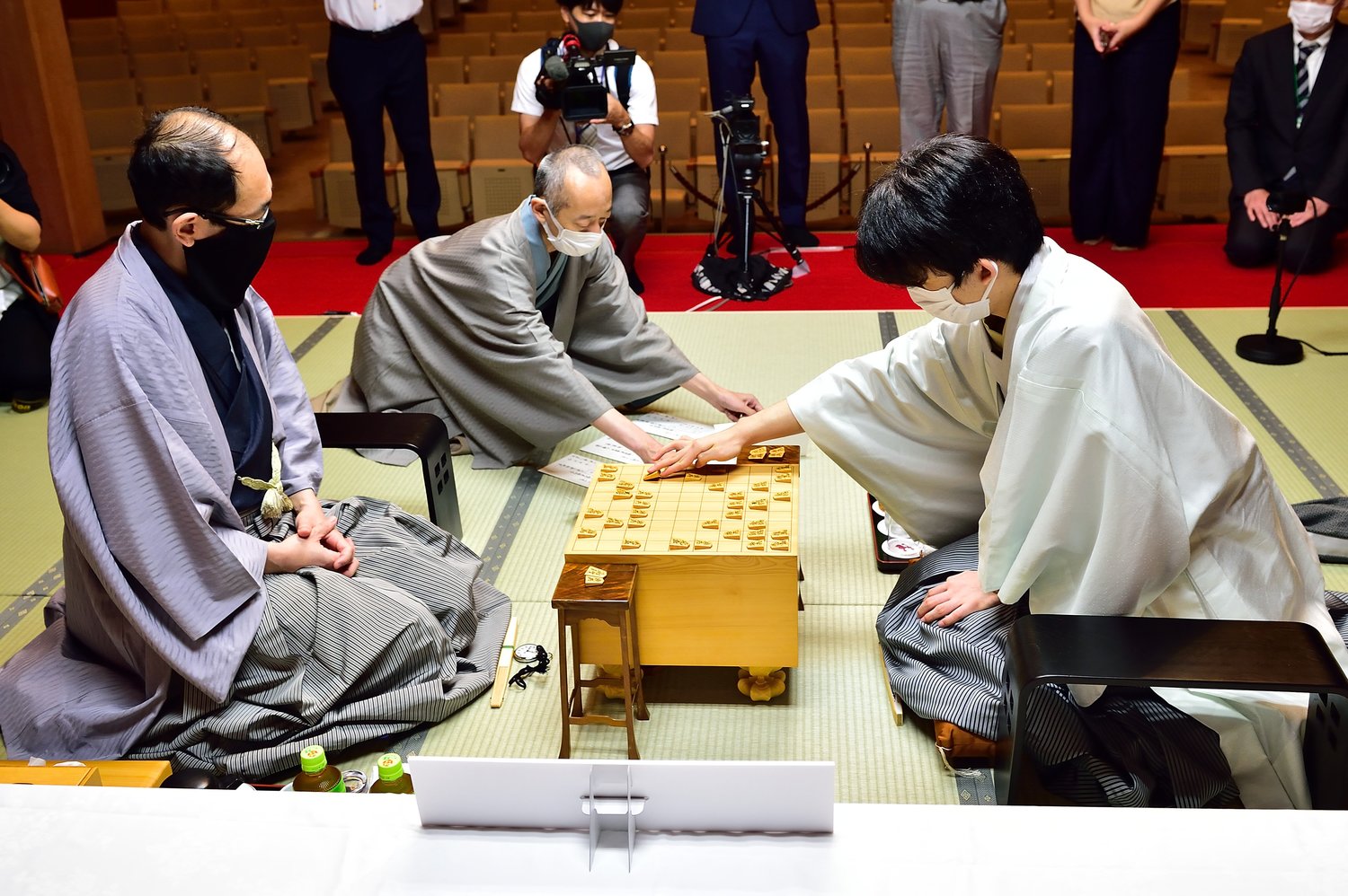 2020年の王位戦は木村－藤井聡のカードだった©日本将棋連盟