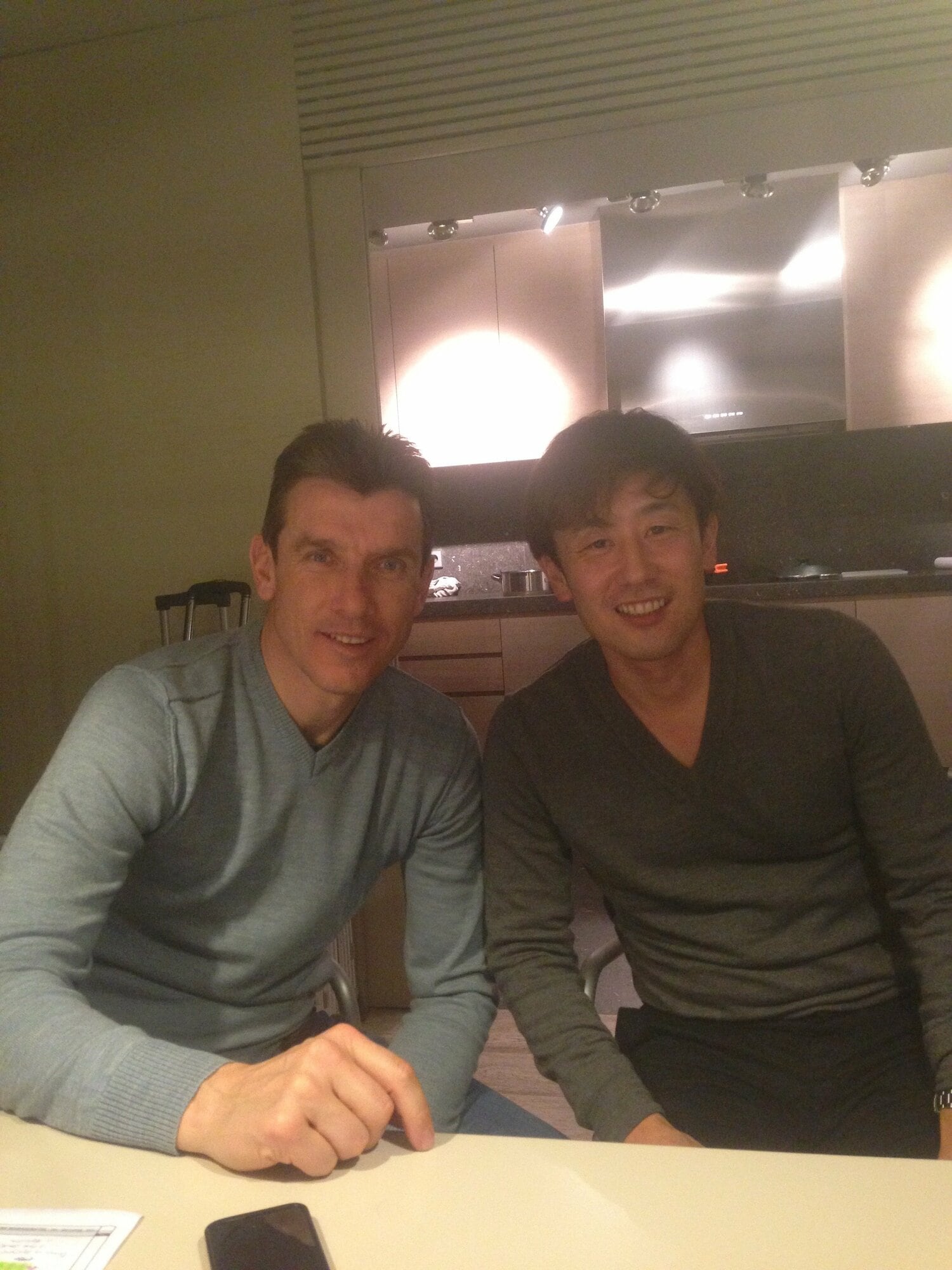 白石氏とウンスーエ(2015年撮影)※本人提供