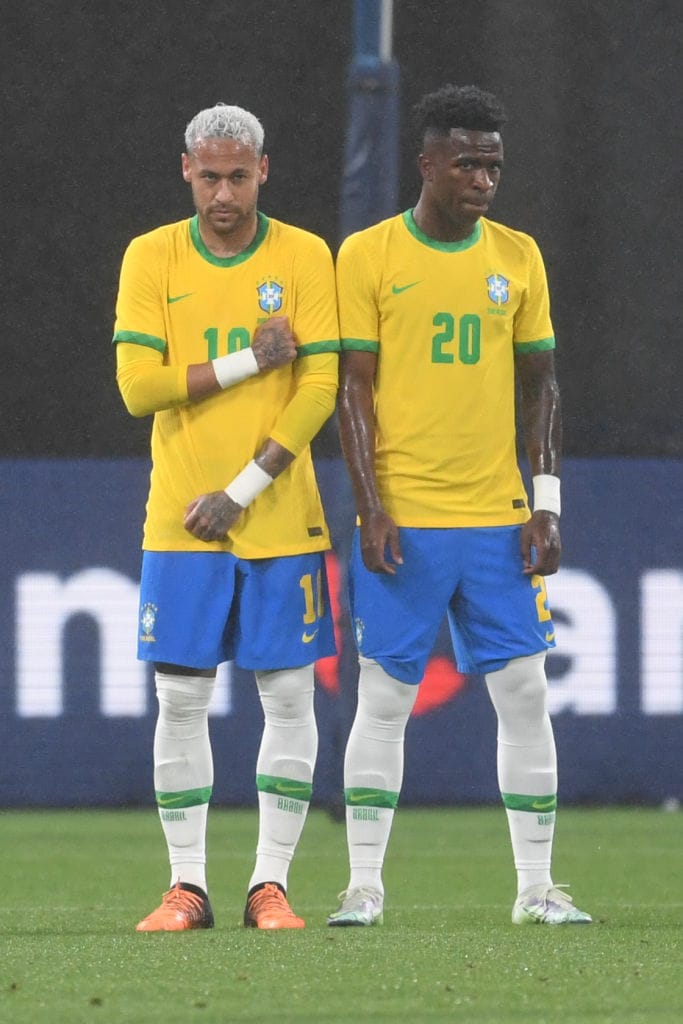 ネイマールもビニシウスに対してエールを送った ©Masashi Hara/Getty Images