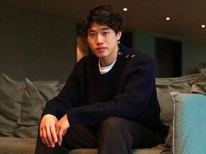 なぜフランス初陣で初ゴールを決められたのか…鈴木唯人21歳が試みる意識改革「パスで逃げていたら何も変わらない」〈パリ世代インタビュー〉