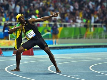 「9秒58」だけじゃないボルトの破天荒伝説「100mはショーでありドル。200mの方が好き」と語ったワケ〈35歳に…特製カタカナシューズも〉＜Number Web＞ photograph by JMPA