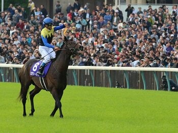 他馬が「どうしようもない」勝ち方。天皇賞制したラブリーデイは“一強”か。＜Number Web＞ photograph by Yuji Takahashi
