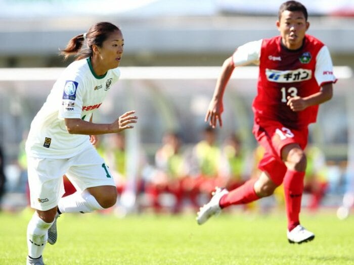 福西崇史が語る大儀見優季。共に立ったピッチでの完璧なプレー。＜Number Web＞ photograph by s.c.sagamihara