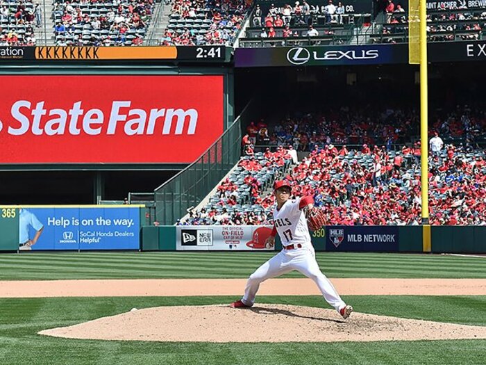 大谷翔平とベーブ・ルースの23歳。13勝11本塁打から100年後の新伝説。<Number Web> photograph by AFLO