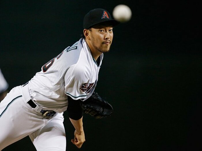 平野佳寿は大学時代から匠だった。メジャー強打者も封じる低めの技。＜Number Web＞ photograph by AFLO