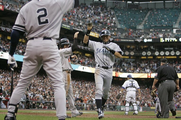 ランニングホームランに笑顔©Getty Images