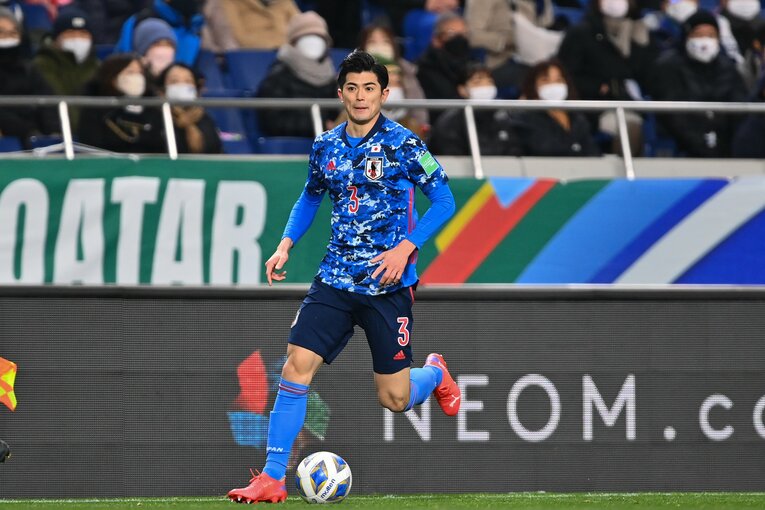 川崎フロンターレの主将であり、不動のセンターバックでもある谷口。クラブでのプレーが代表に活かされていた　©JMPA