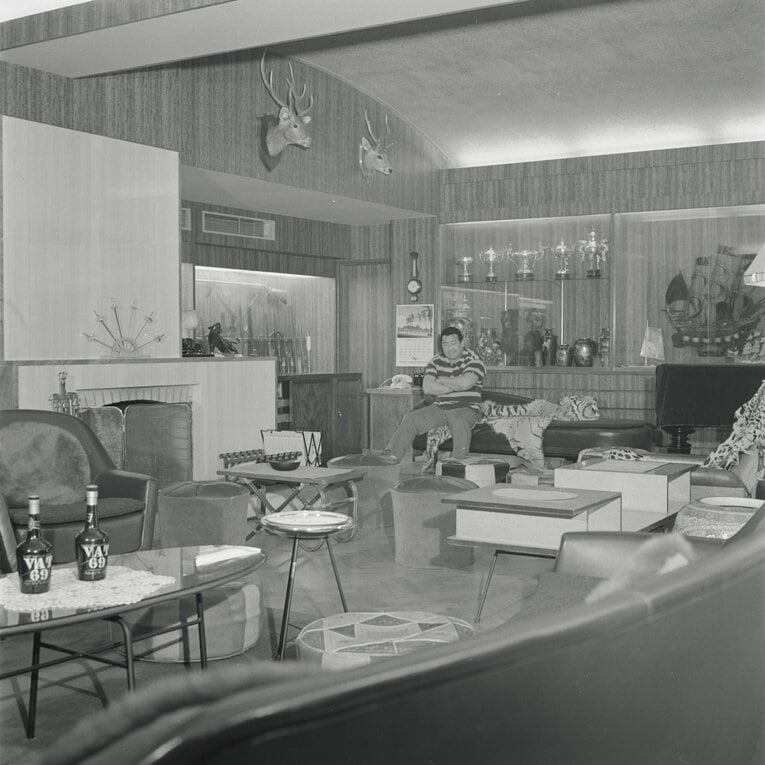 力道山の自宅で　©BUNGEISHUNJU