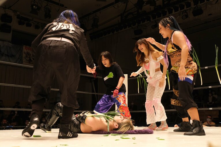 元引きこもりレスラー真琴が聖地・後楽園ホールで15周年大会「ほぼ満員なのに赤字」「強豪同期にフォール負け」でも手にした“ご褒美”(35)