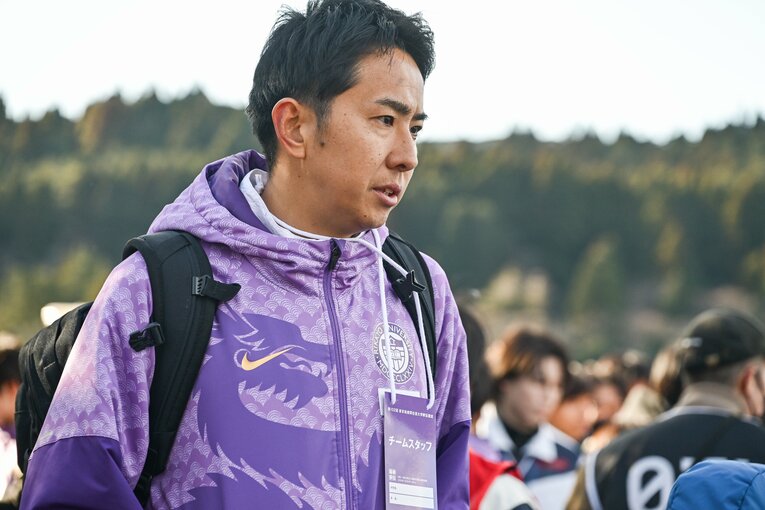 2026年の立教大チームを率いる高林監督　©Nanae Suzuki