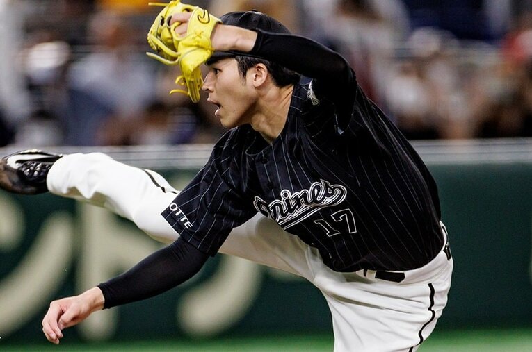 巨人戦、5失点で今季初黒星を喫した佐々木朗希。5回89球で降板した ／ photograph by Kiichi Matsumoto