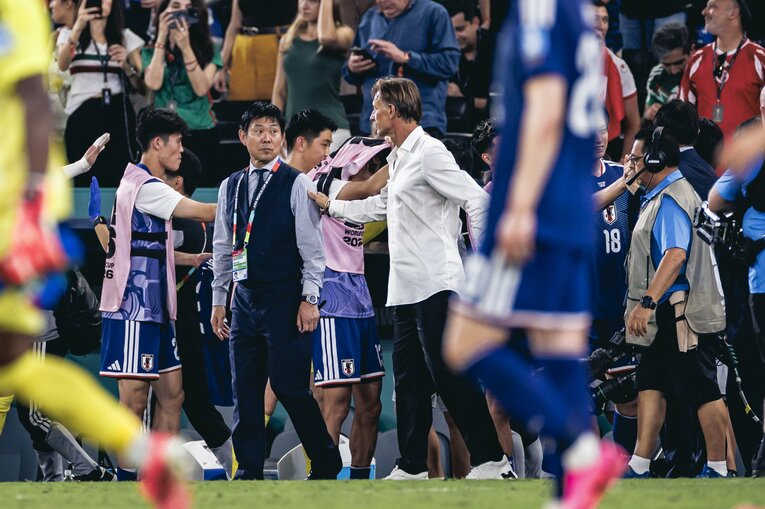 何度でも見たい…チュニジア戦、日本代表ゴールラッシュの連続写真を全部見る（画像は右に続きます）　©Kiichi Matsumoto/JMPA