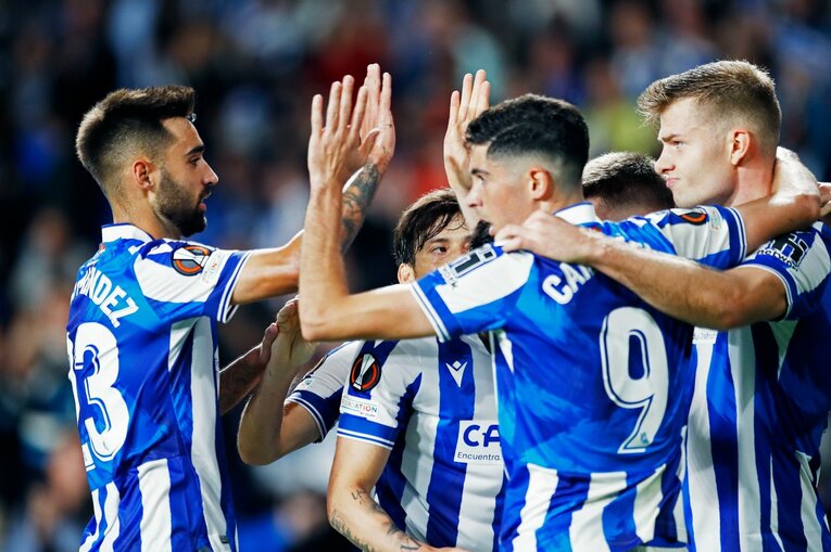 “クボコールに応えるヘディングアシスト”だけでない久保建英の強み 「自信に満ちる右サイドでの落ち着き」をELで撮った(20)